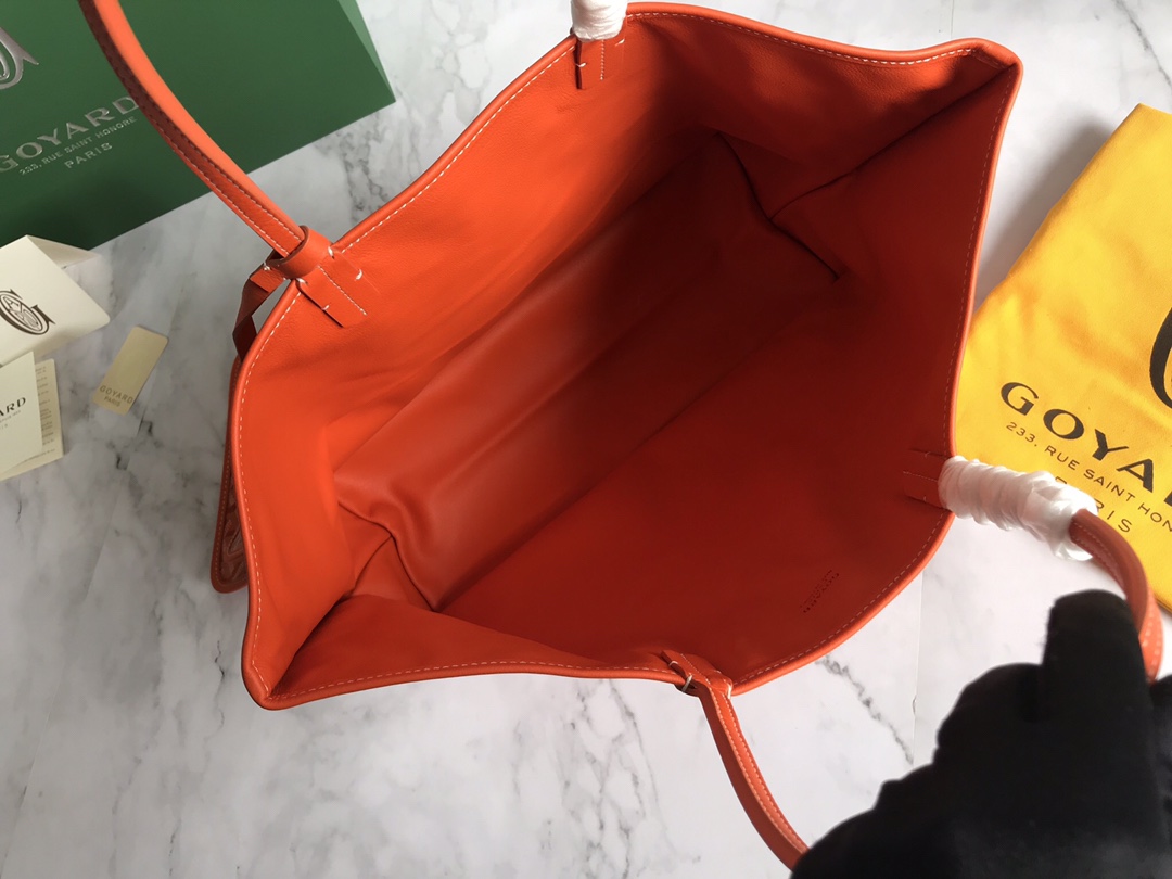 Anjou PM Reversible Tote Bag In Orange